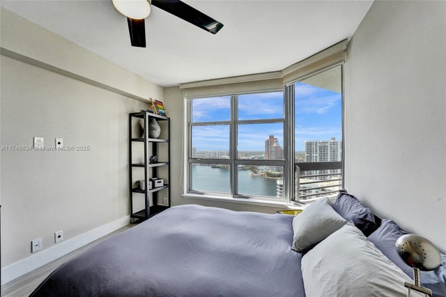 4 of 32 - 19101 Ne 36th Ct 3002, Aventura, FL
