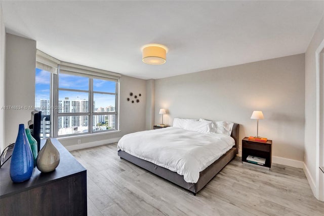 5 of 32 - 19101 Ne 36th Ct 3002, Aventura, FL