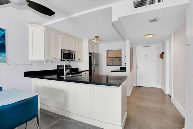 5 of 23 - 7801 Abbott Ave 504, Miami Beach, FL