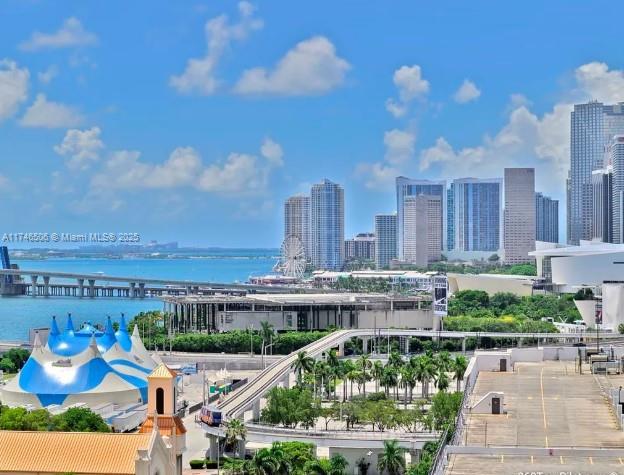 1 of 4 - 1750 N Bayshore Dr 1714, Miami, FL