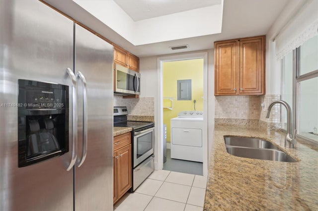 2 of 15 - 5707 Nw 85th Ave, Margate, FL