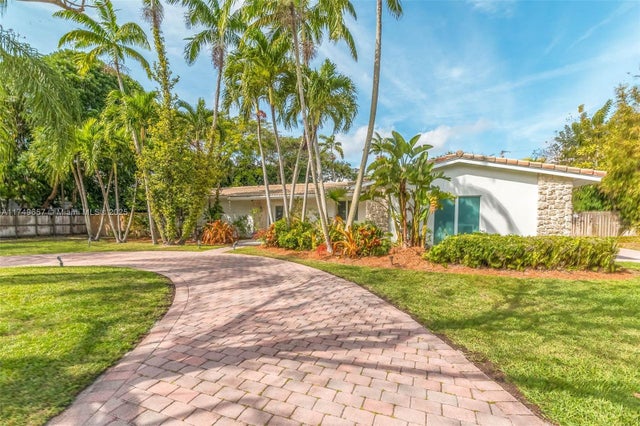 1 of 31 - 7405 Sw 132nd St, Pinecrest, FL
