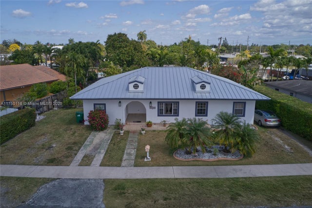 4 of 44 - 10745 Westwood Lake Dr, Miami, FL