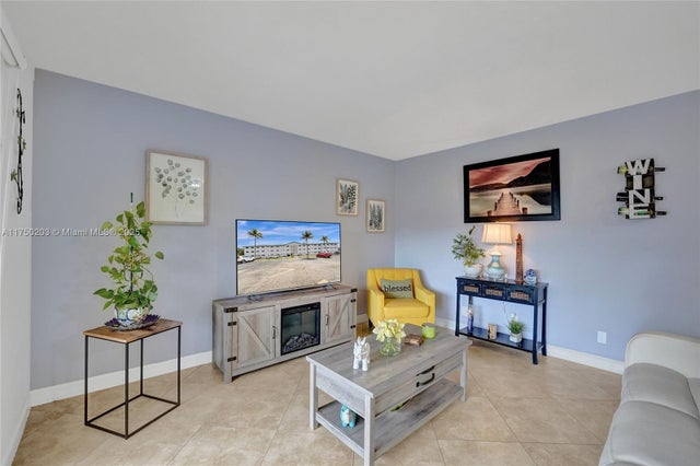 2 of 75 - 5300 Washington St I203, Hollywood, FL