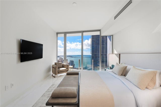 2 of 38 - 300 Biscayne Blvd Way 3905w, Miami, FL