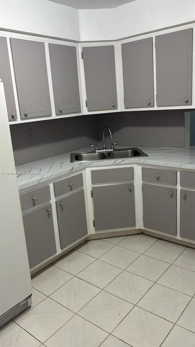 1 of 8 - 1450 Ne 191st St 205, Miami, FL