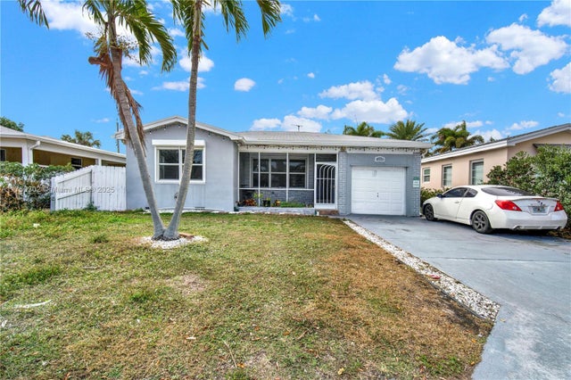 1 of 37 - 1317 N M St, Lake Worth, FL