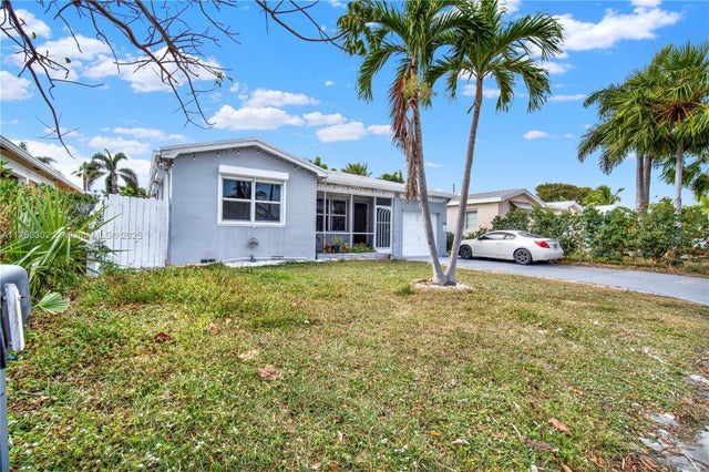 3 of 37 - 1317 N M St, Lake Worth, FL
