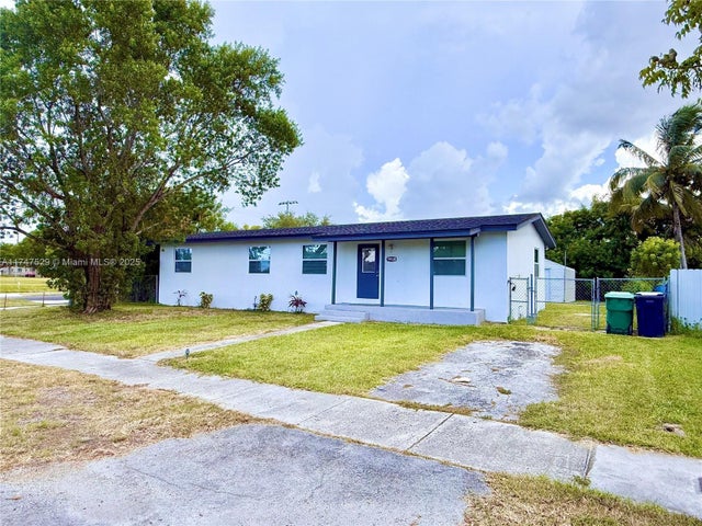 2 of 23 - 19930 Coral Sea Rd, Cutler Bay, FL