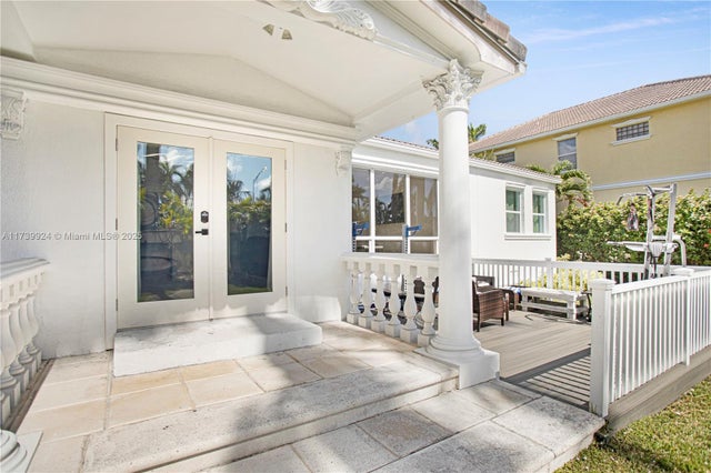 1 of 47 - 923 Hollywood Blvd, Hollywood, FL