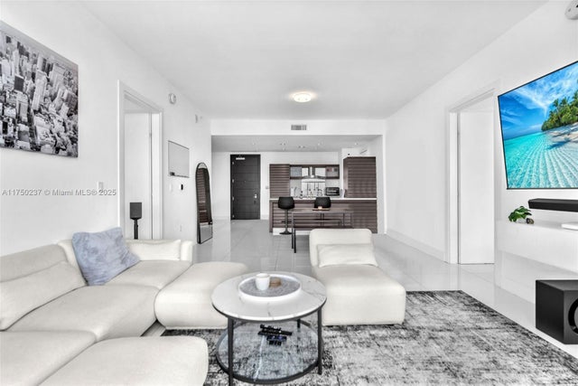4 of 26 - 200 Biscayne Boulevard Way 4910, Miami, FL