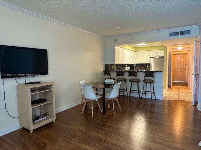 5 of 14 - 2501 S Ocean Dr 1519, Hollywood, FL