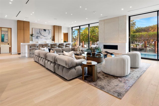 5 of 75 - 2288 Sunset Dr, Miami Beach, FL