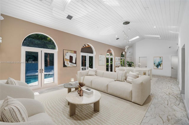 2 of 31 - 530 Sabal Palm Rd, Miami, FL