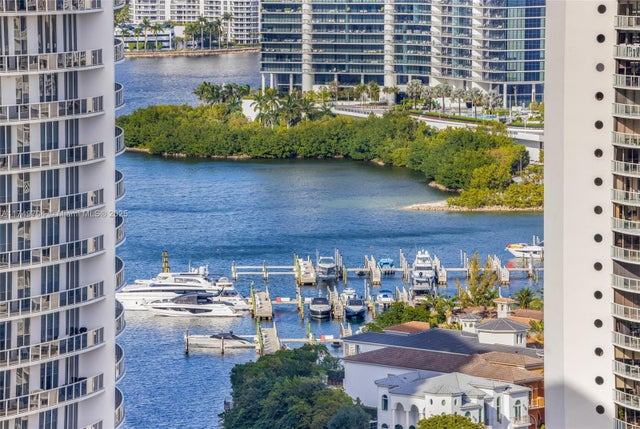 1 of 32 - 2000 Island Blvd 3010, Aventura, FL