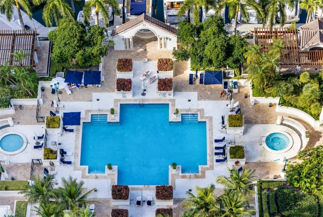 2 of 32 - 2000 Island Blvd 3010, Aventura, FL
