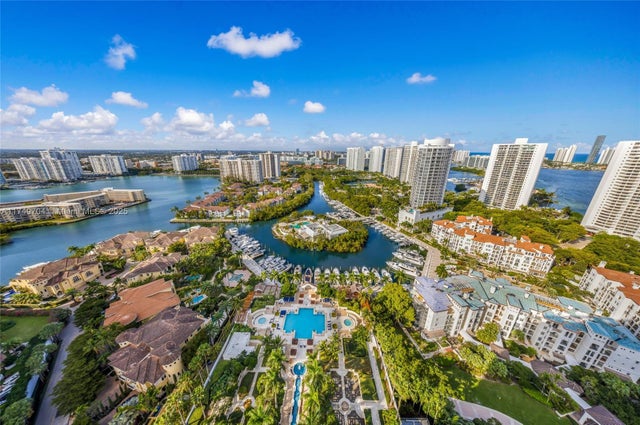 3 of 32 - 2000 Island Blvd 3010, Aventura, FL