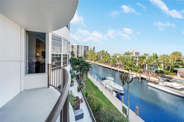 1 of 23 - 3051 Ne 48th St 308, Fort Lauderdale, FL