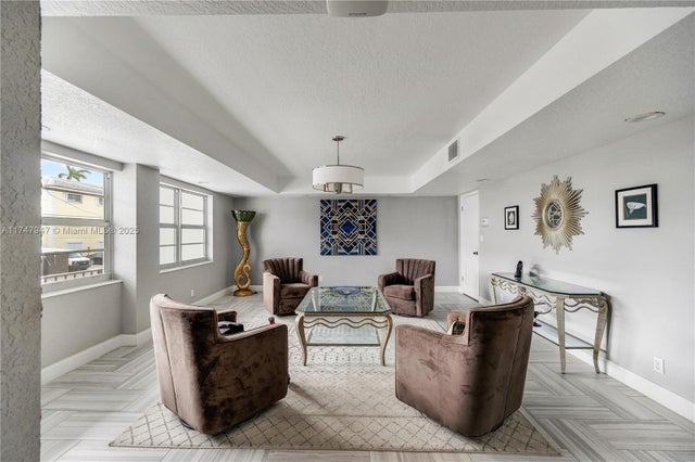 4 of 23 - 3051 Ne 48th St 308, Fort Lauderdale, FL
