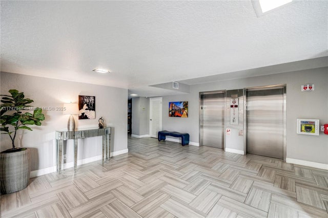 5 of 23 - 3051 Ne 48th St 308, Fort Lauderdale, FL