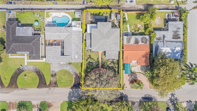3 of 36 - 1111 Washington St, Hollywood, FL