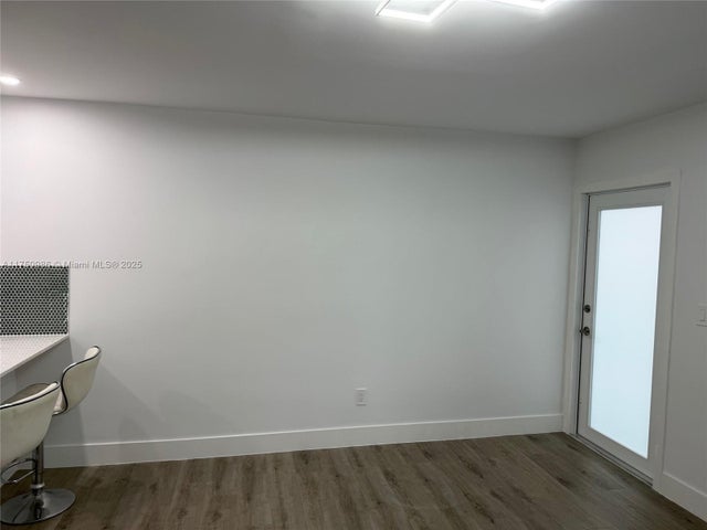 4 of 14 - 926 Michigan Ave 12, Miami Beach, FL