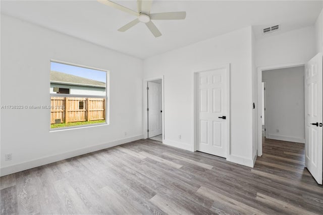 3 of 9 - 1671 Nw 15th St, Pompano Beach, FL