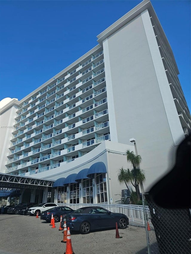 2 of 31 - 19201 Collins Ave 349, Sunny Isles Beach, FL