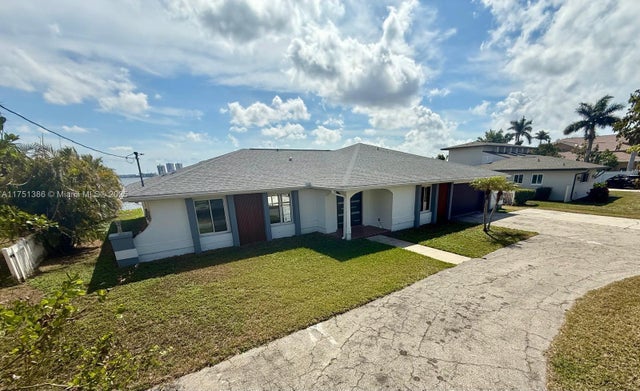 2 of 46 - 111 E North Shore Ave, Fort Myers, FL