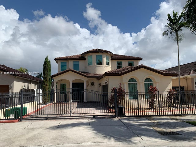 2 of 44 - 1065 Sw 150th Pl, Miami, FL