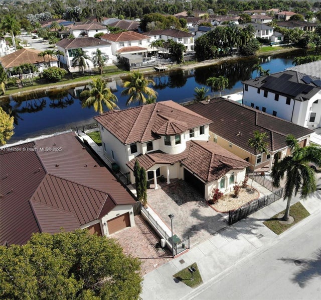 4 of 44 - 1065 Sw 150th Pl, Miami, FL