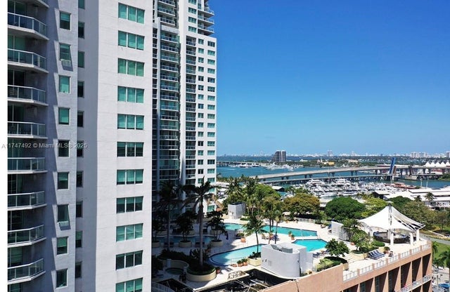 4 of 41 - 253 Ne 2nd St 3202, Miami, FL