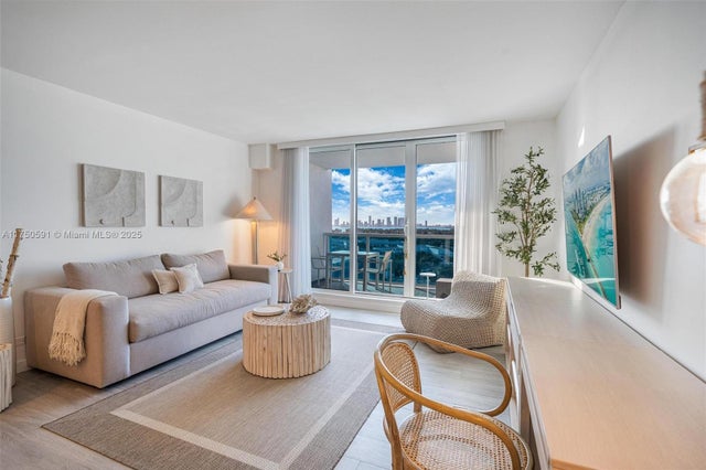 3 of 41 - 2301 Collins Ave 1534, Miami Beach, FL