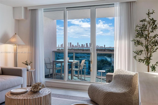 4 of 41 - 2301 Collins Ave 1534, Miami Beach, FL