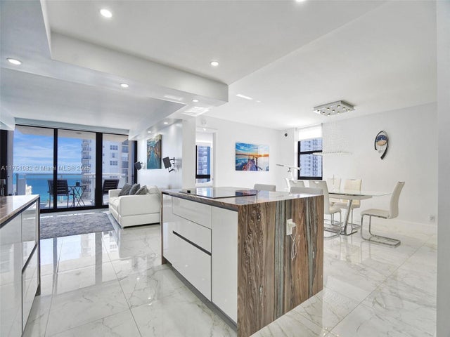 2 of 32 - 1600 S Ocean Dr 14k, Hollywood, FL