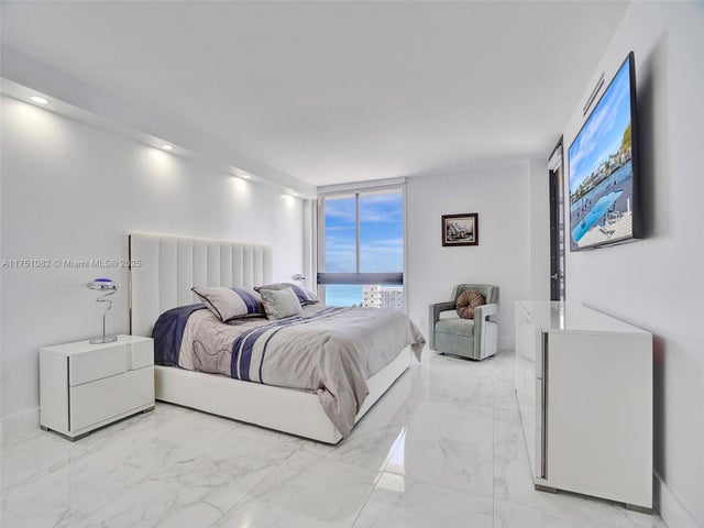 3 of 32 - 1600 S Ocean Dr 14k, Hollywood, FL
