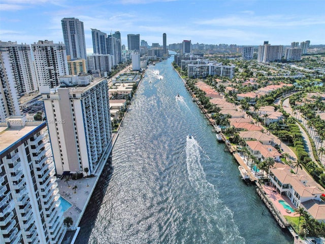 5 of 32 - 1600 S Ocean Dr 14k, Hollywood, FL