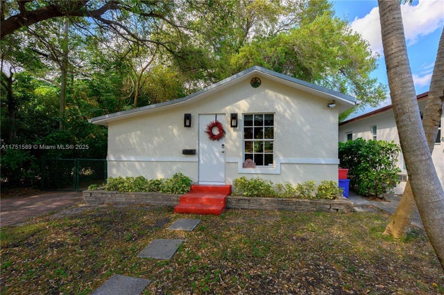 1 of 26 - 4916 Washington Dr, Coral Gables, FL