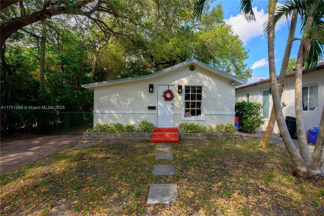 2 of 26 - 4916 Washington Dr, Coral Gables, FL