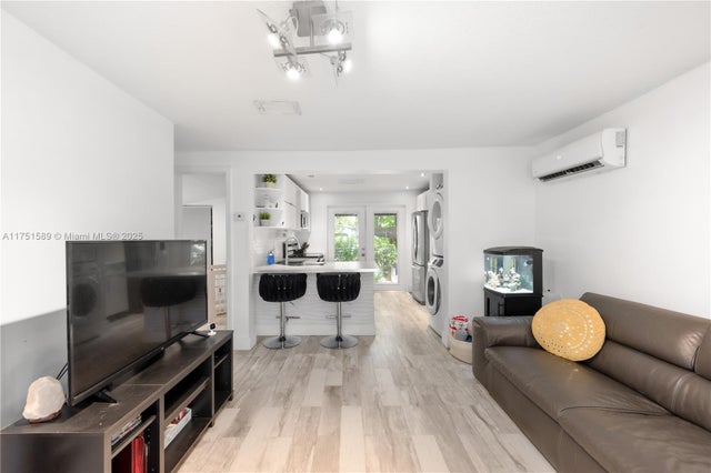 5 of 26 - 4916 Washington Dr, Coral Gables, FL