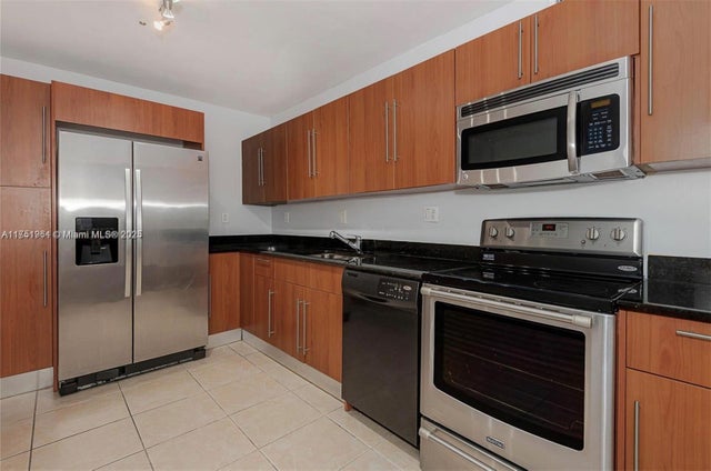 3 of 33 - 3001 S Ocean Dr 1001, Hollywood, FL