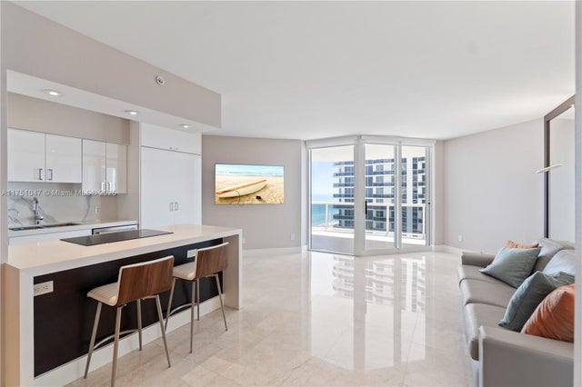 4 of 58 - 4779 Collins Ave 2204, Miami Beach, FL