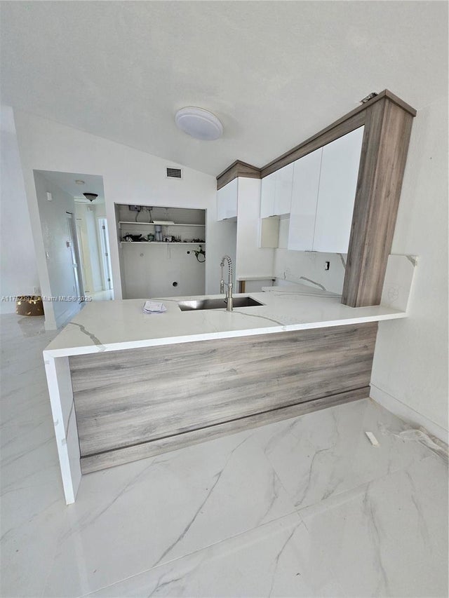 4 of 13 - 17812 Sw 144th Ave, Miami, FL