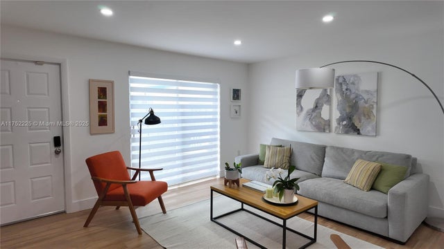 2 of 33 - 4555 Sw 68th Ct Cir 111, Miami, FL