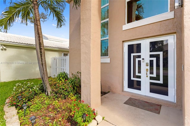 3 of 30 - 1071 Sw 101st Ter, Pembroke Pines, FL