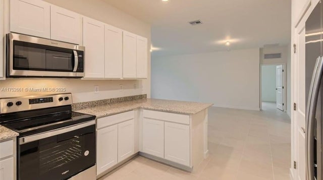 3 of 16 - 1695 Se 6th St, Homestead, FL