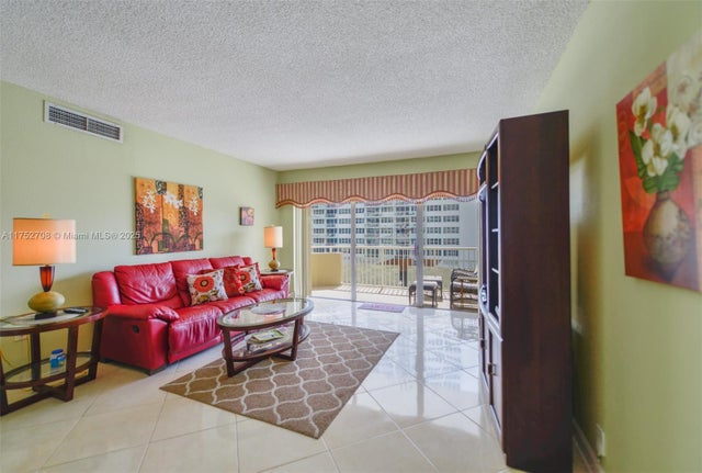 5 of 32 - 1980 S Ocean Dr 6g, Hallandale Beach, FL
