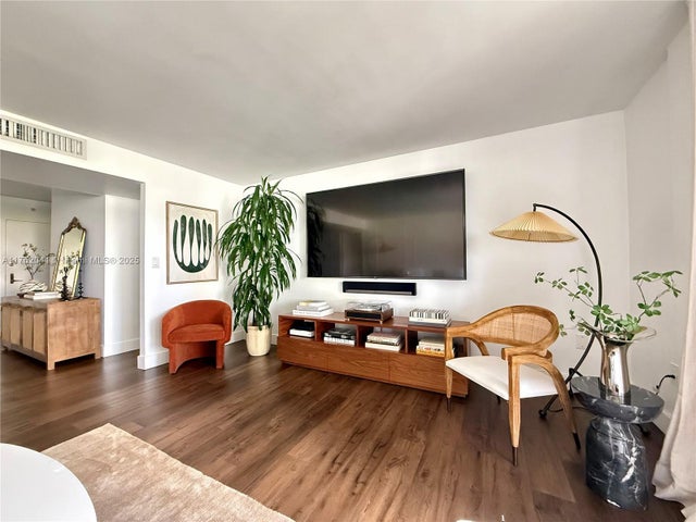 3 of 18 - 600 Biltmore Way 215, Coral Gables, FL