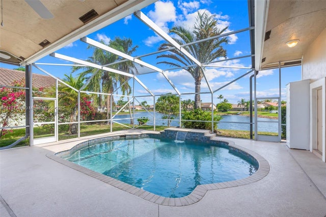 2 of 64 - 5135 Kensington Cir, Coral Springs, FL