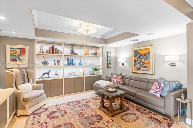 5 of 43 - 20201 E Country Club Dr 2708, Aventura, FL